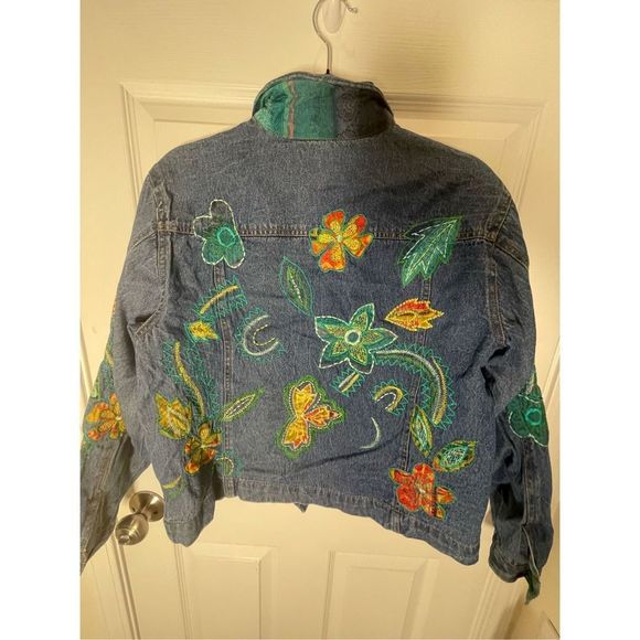 Coldwater Creek women’s embroidered Jean jacket large - Picture 2 of 6